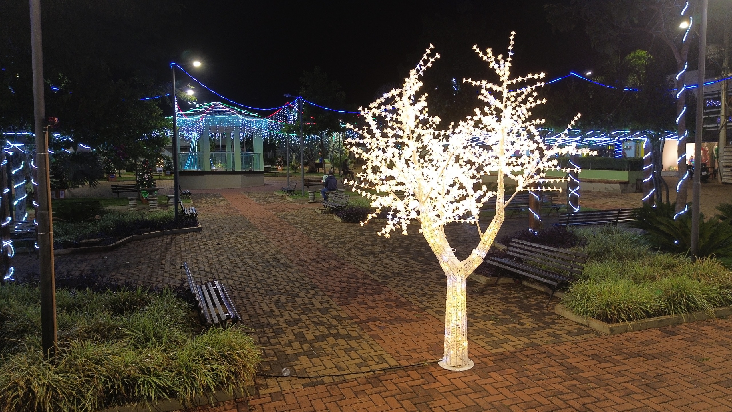 WhatsApp Image 2025-12-10 at 22.44.58 (16)