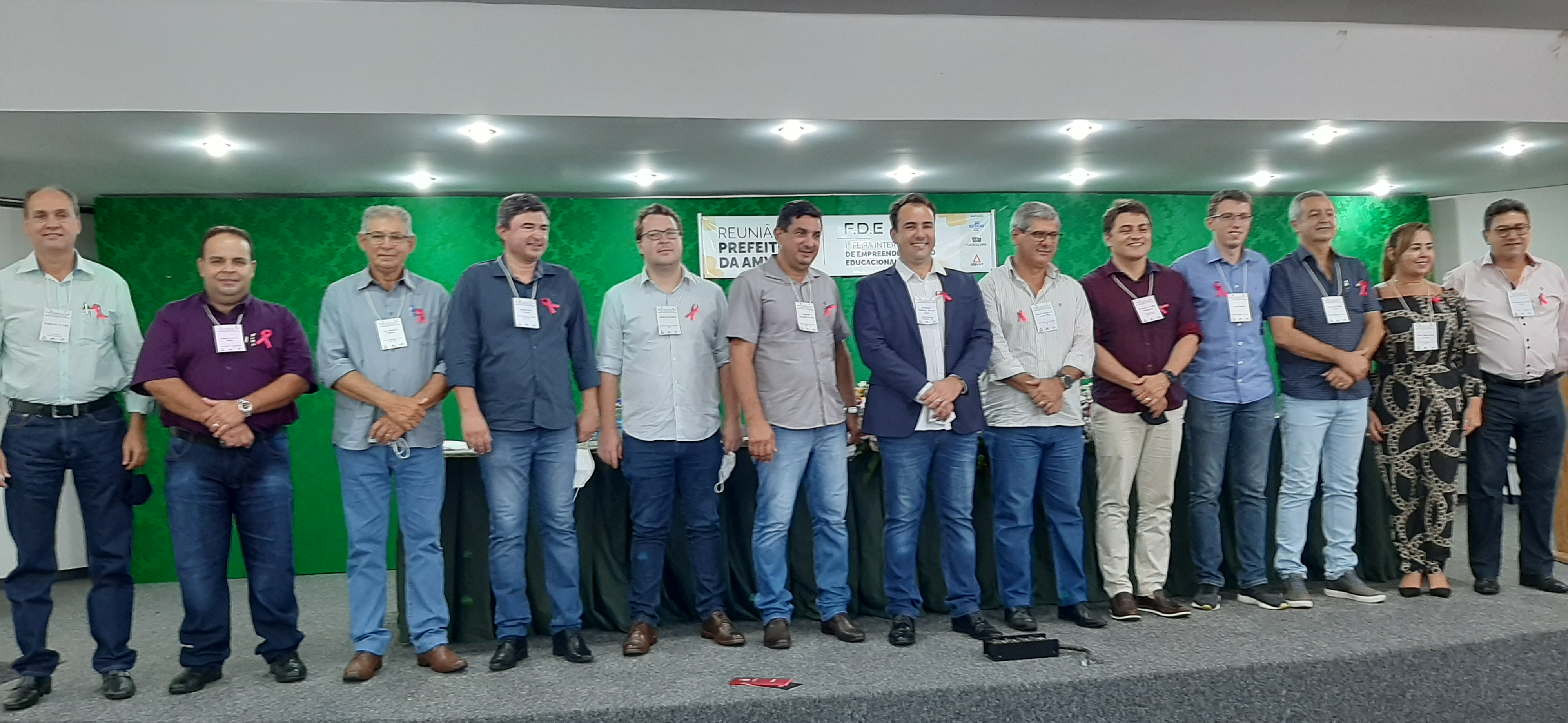 Amvap realiza encontro de prefeitos conjunto com feira de educação em Tupaciguara