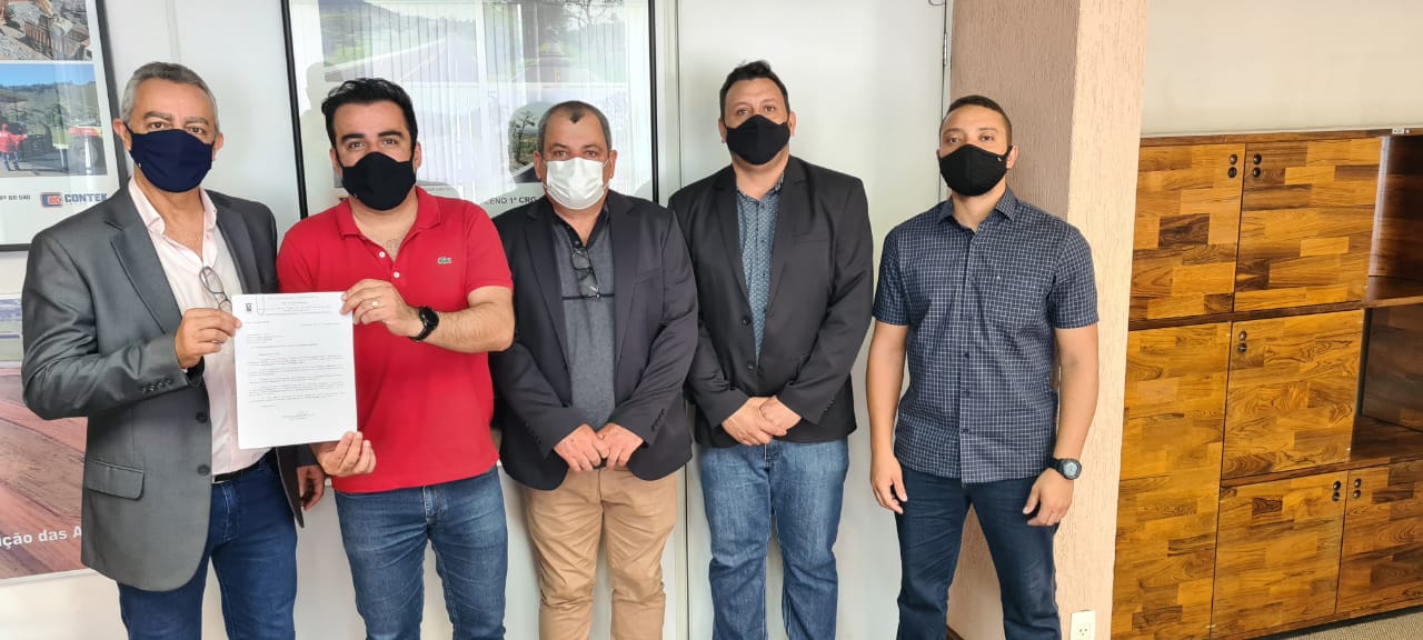 Prefeitura e DER-MG discutem limites da área urbana de Indianópolis