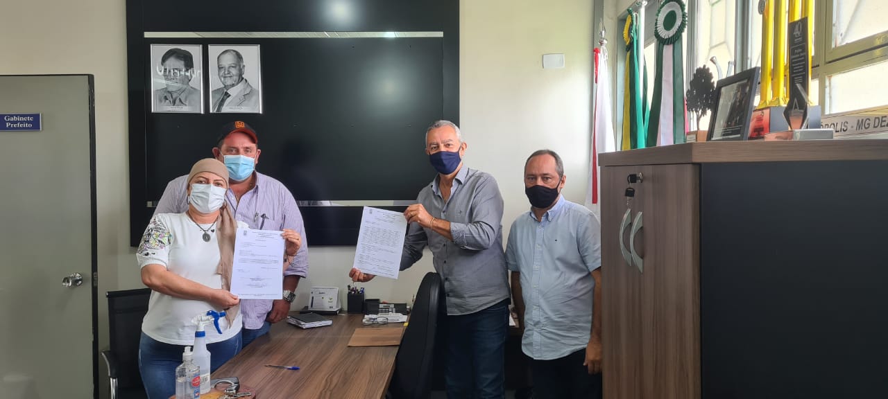 Prefeito assina Ordem de Serviço para obra do Velatório e Cemitério
