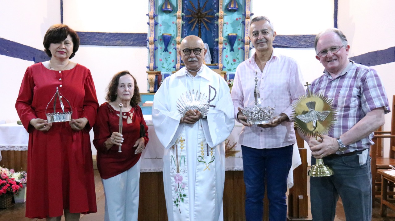 Restauração da imagem de Santa Ana   