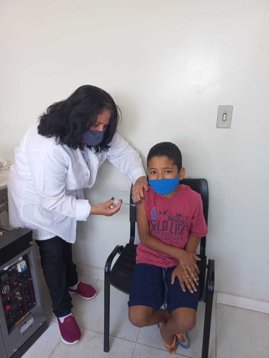 Vacinação de crianças é um alento para os pais em Indianópolis