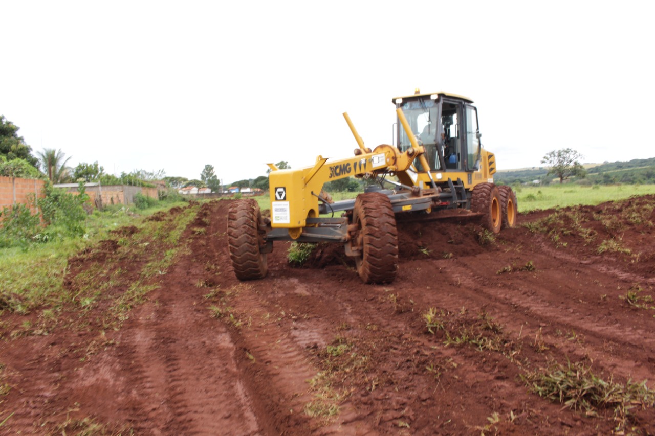 Começa terraplanagem para ampliação do Cemitério e obra do Velatório Municipal