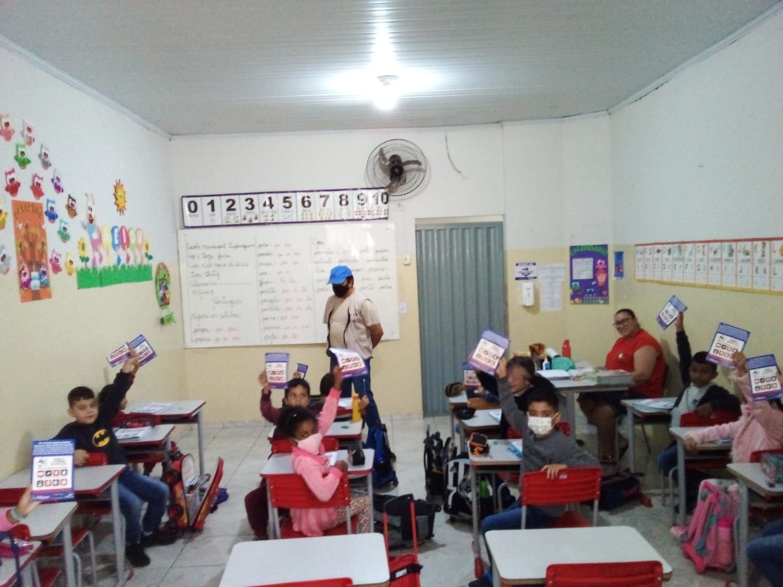 Agentes de Endemias reforçam combate à Dengue nas escolas em Indianópolis