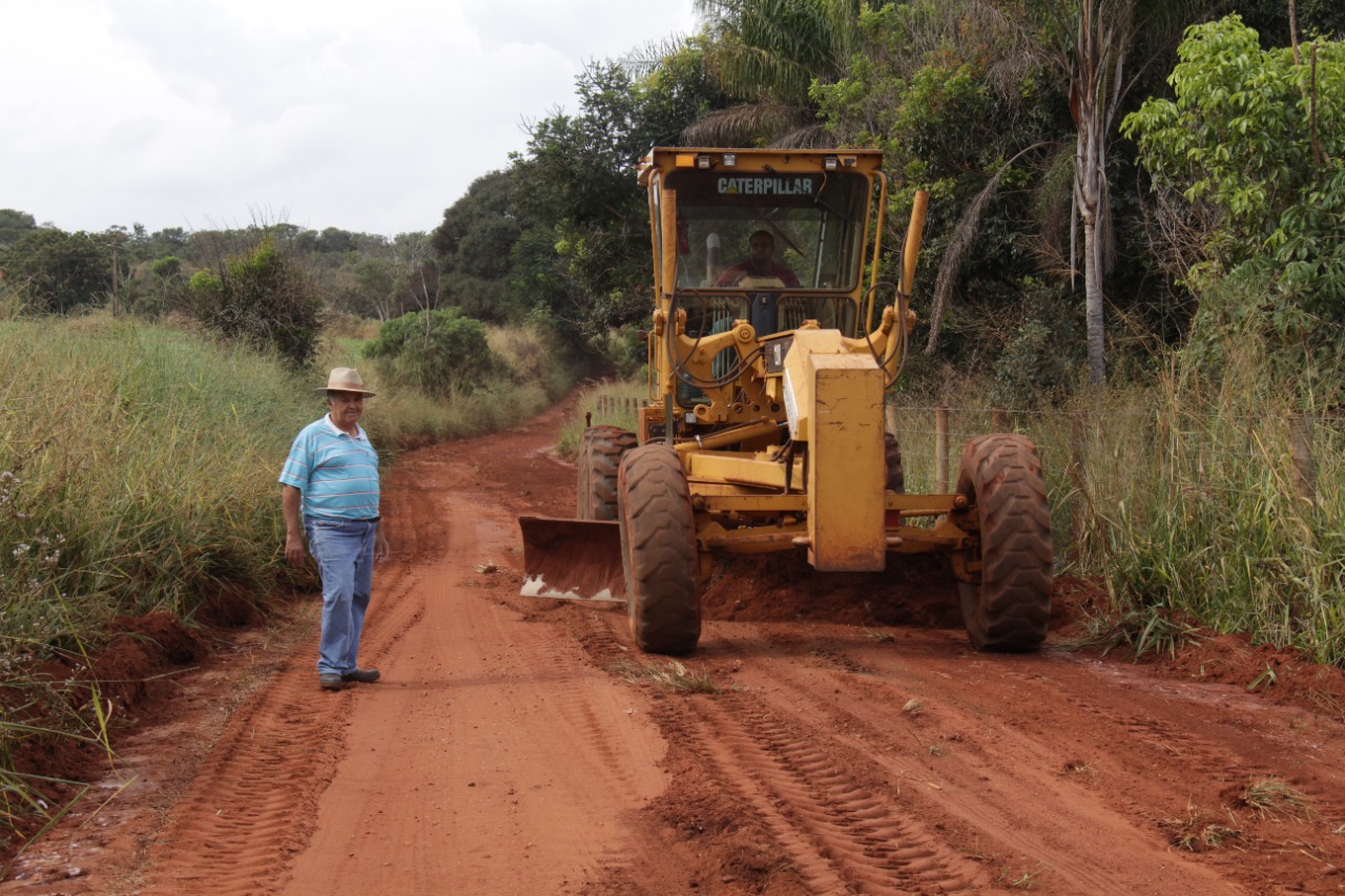 Estradas de qualidade no setor rural de Indianópolis