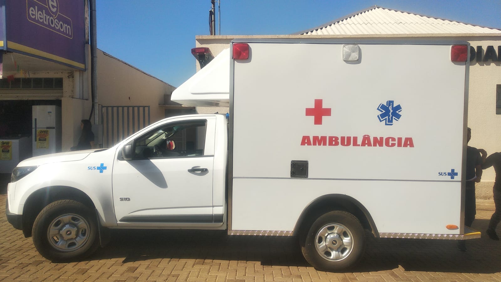 Indianópolis recebe nova Ambulância através de emenda do deputado Raul Belém