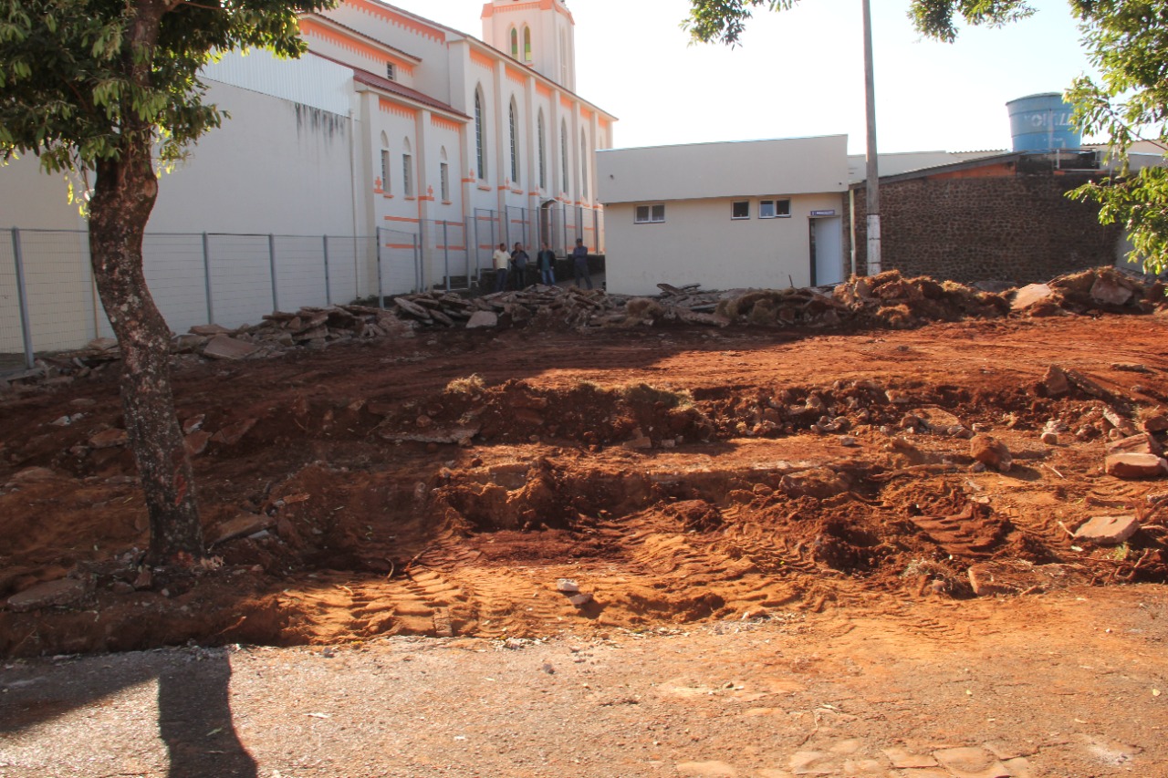 Prefeitura inicia construção de Área Infantil na Praça Urias José da Silva