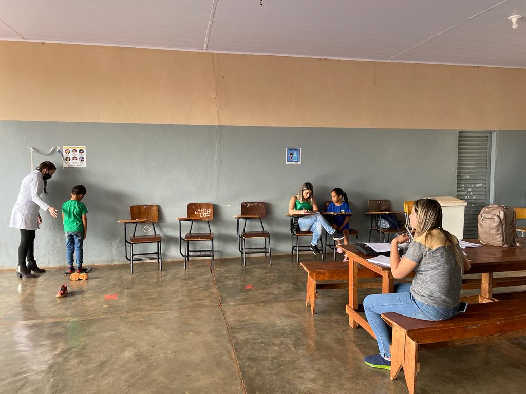Secretaria de Saúde avalia peso e altura de estudantes da zona rural