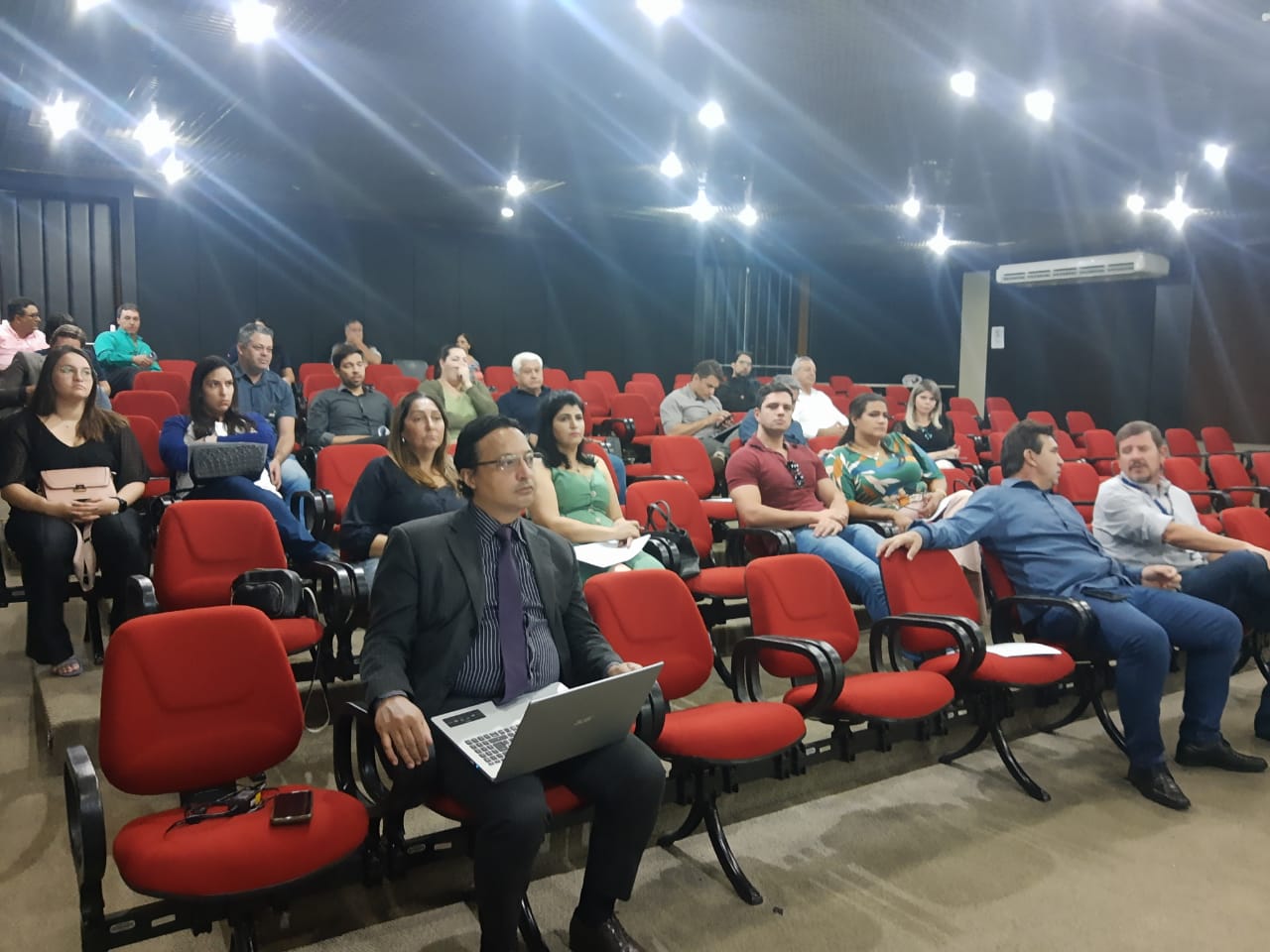 Reunião define possibilidade de mudança do CISTRI para Araguari