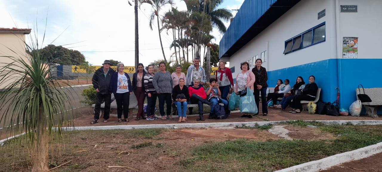 Grupo da Melhor Idade participa de encontro em Romaria