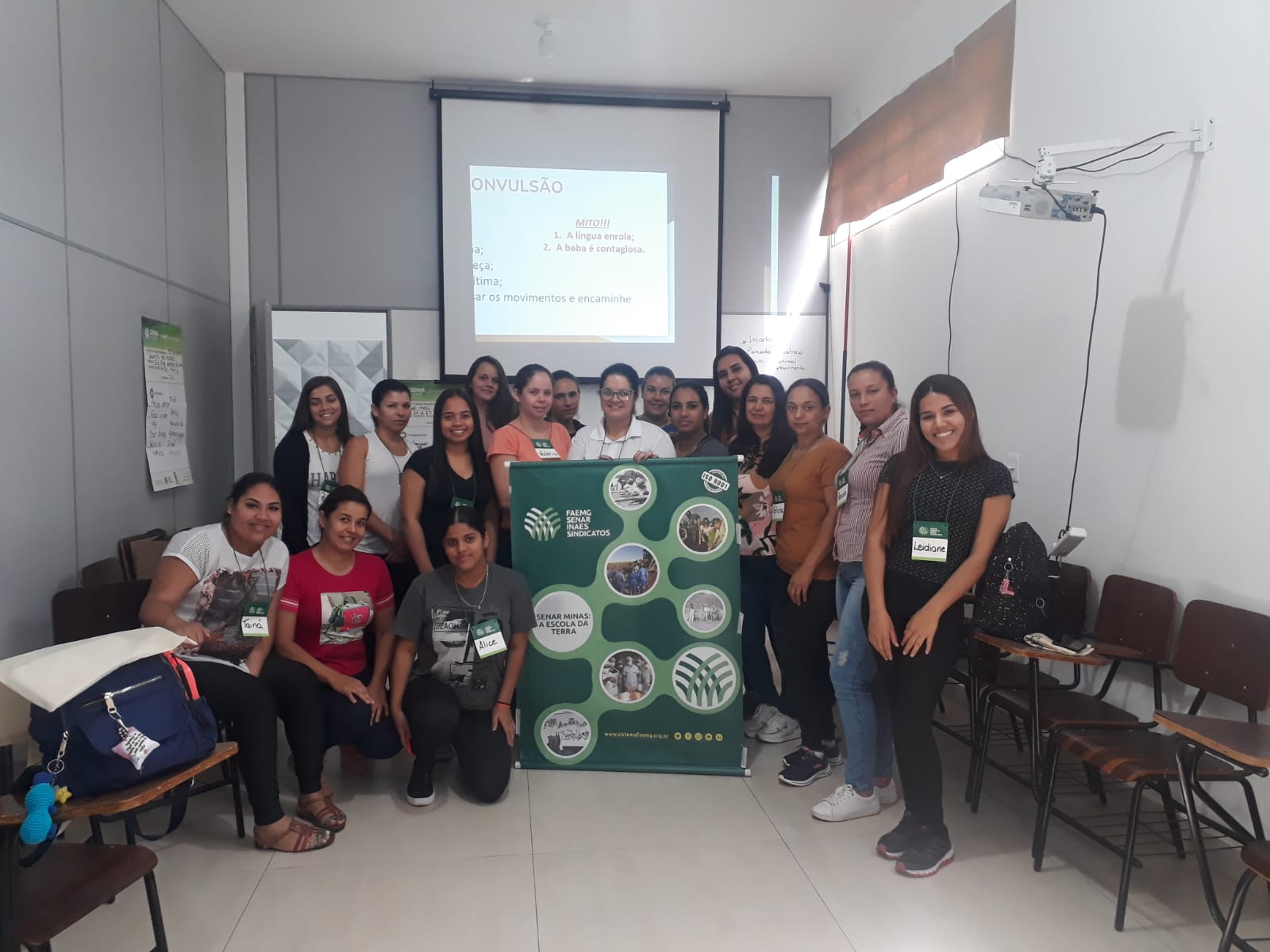 Profissionais da Educação capacitados em Primeiros Socorros em Indianópolis