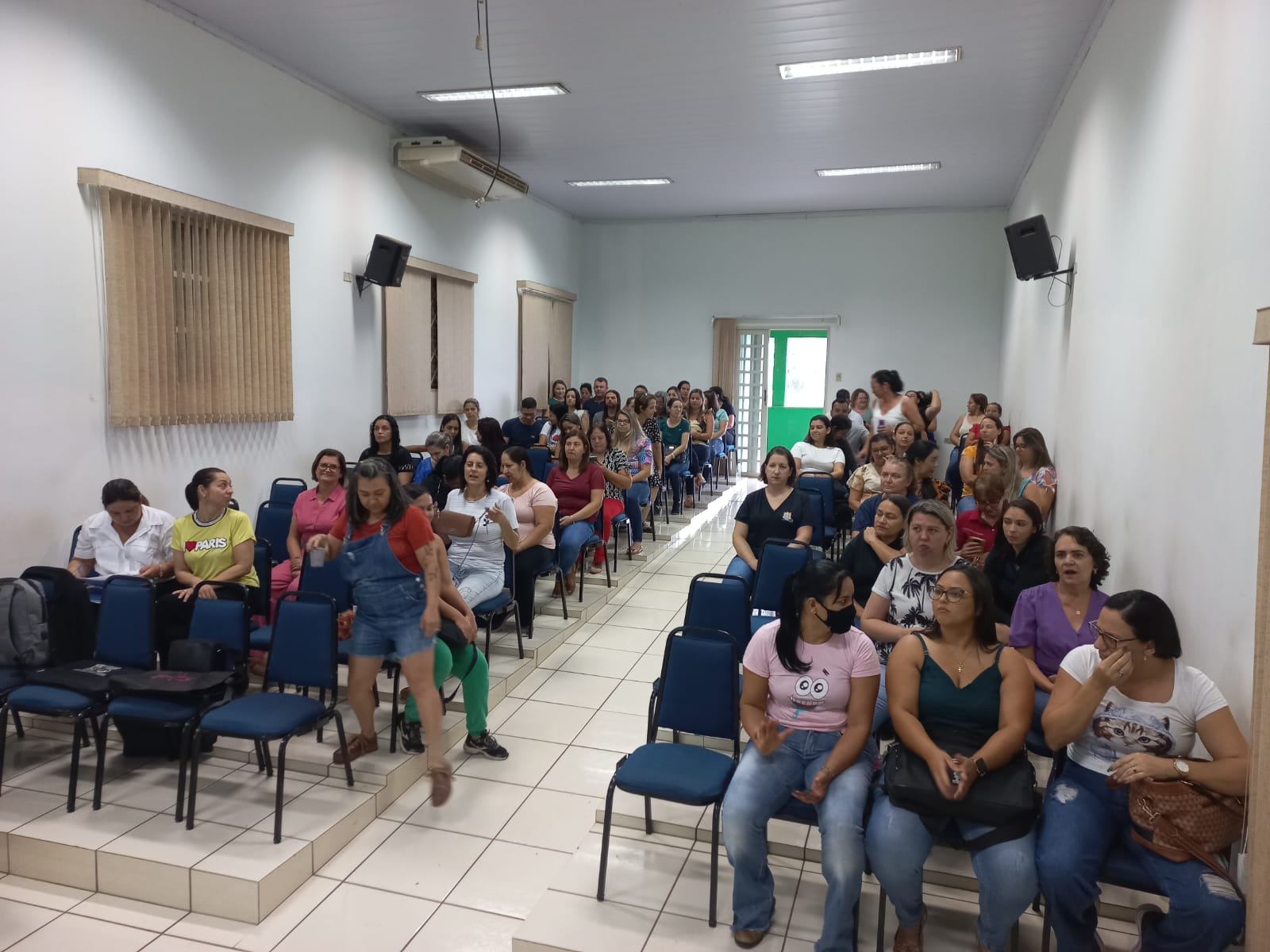 PROFISSIONAIS NA EDUCAÇÃO EMPREENDEDORA