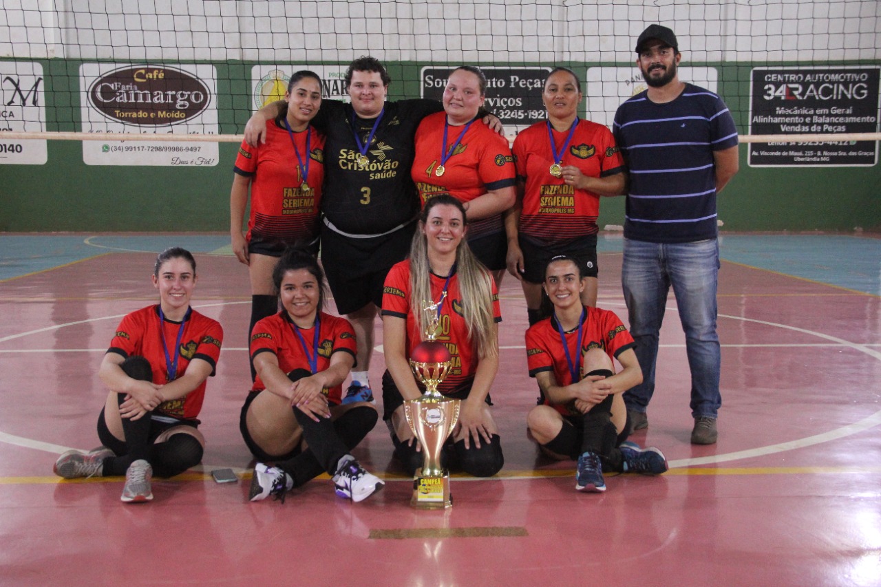 FAZENDA SERIEMA É CAMPEÃ NO VÔLEI FEMININO