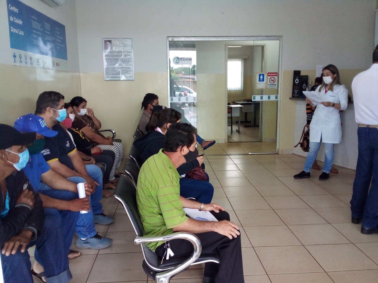 SALA DE ESPERA LEVA ORIENTAÇÃO E PREVENÇÃO AOS PACIENTES