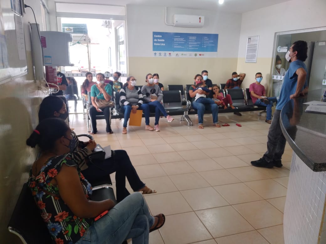 PSF DONA LICA EM SALA DE ESPERA