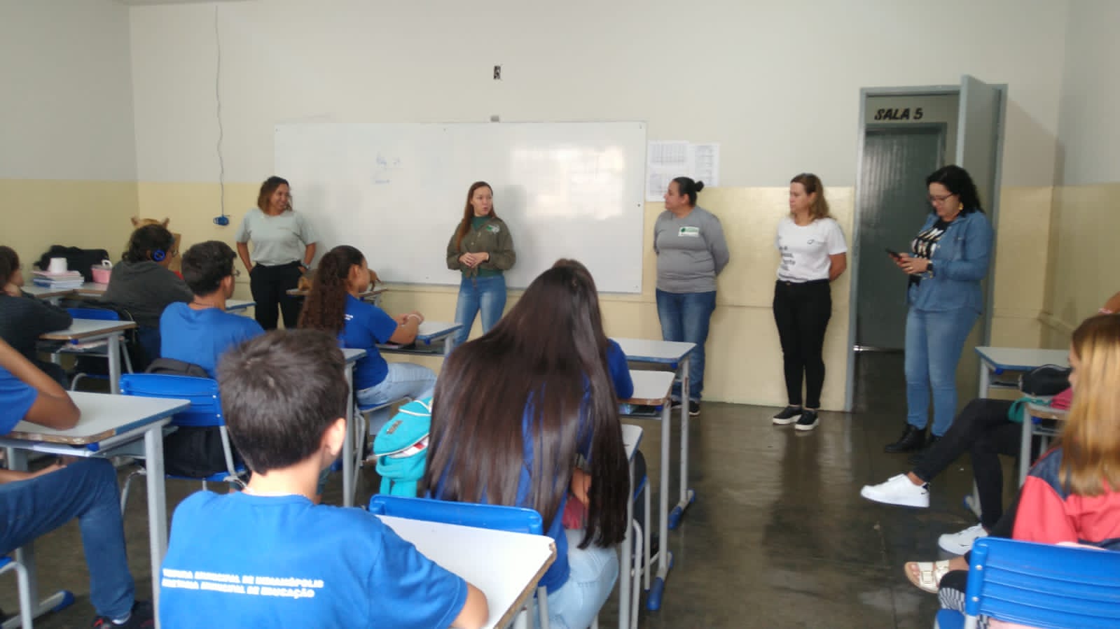 PALESTRA SOBRE ANIMAIS SILVESTRES NAS ESCOLAS MUNICIPAIS