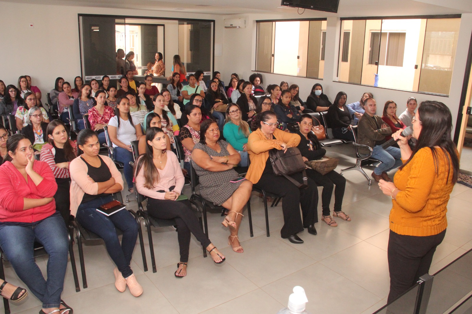 AUTISMO FOI TEMA DE PALESTRA EM INDIANÓPOLIS