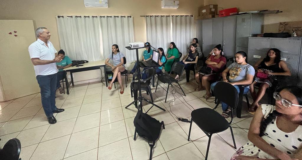 AMAMENTAÇÃO FOI TEMA DE REUNIÃO COM GESTANTES