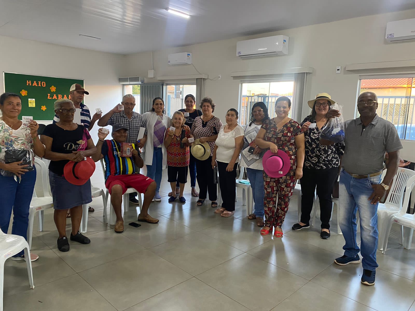 GRUPO HIPERDIA RECEBE ATENDIMENTO COM AURICULOTERAPIA