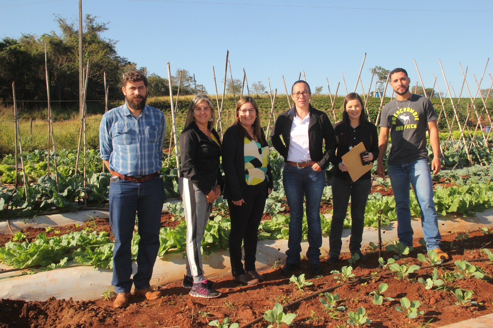 MERENDA ESCOLAR FORTALECE AGRICULTURA FAMILIAR EM INDIANÓPOLIS