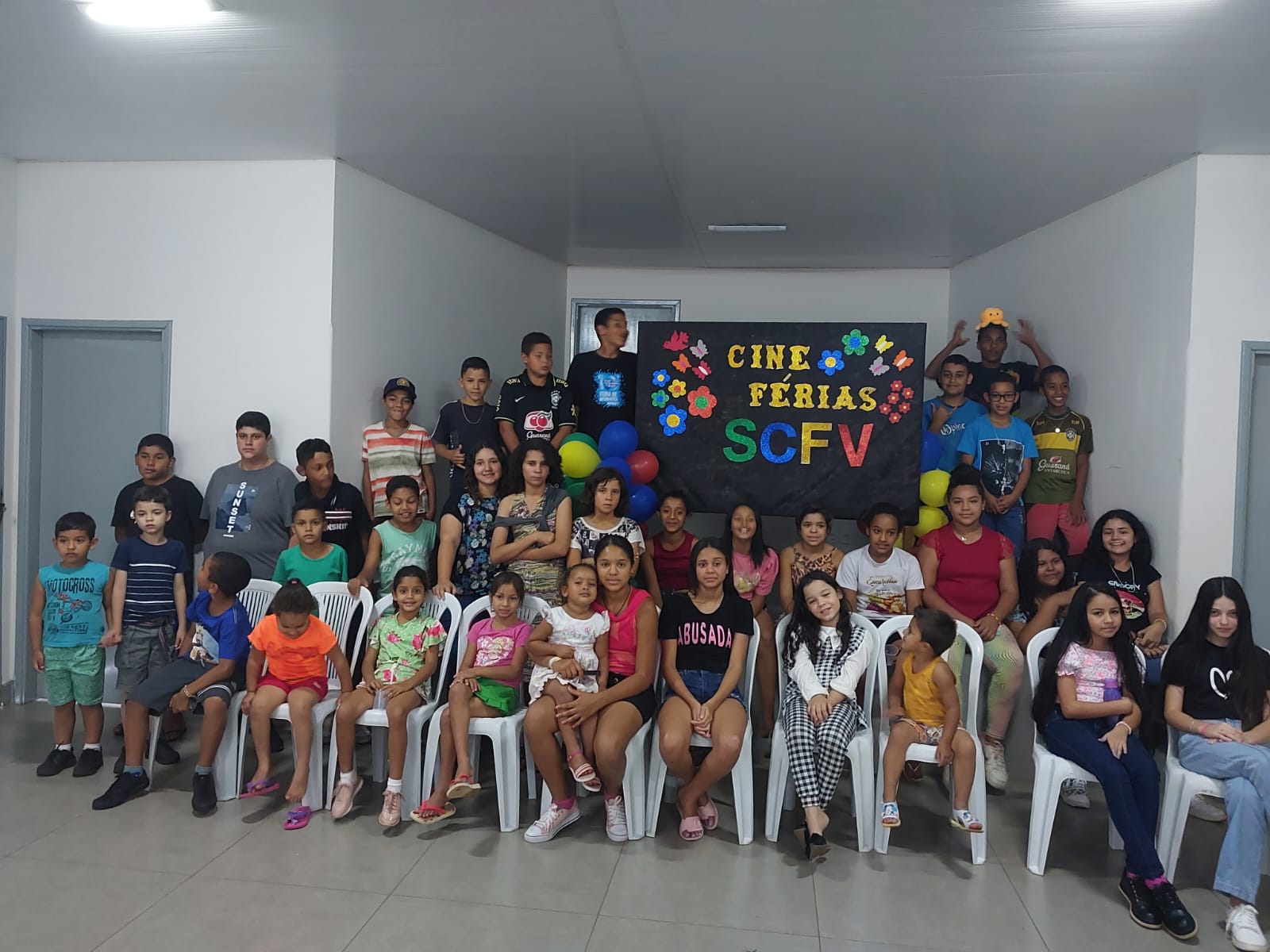 ATIVIDADE COM O GRUPO DE CRIANÇAS EM INDIANÓPOLIS