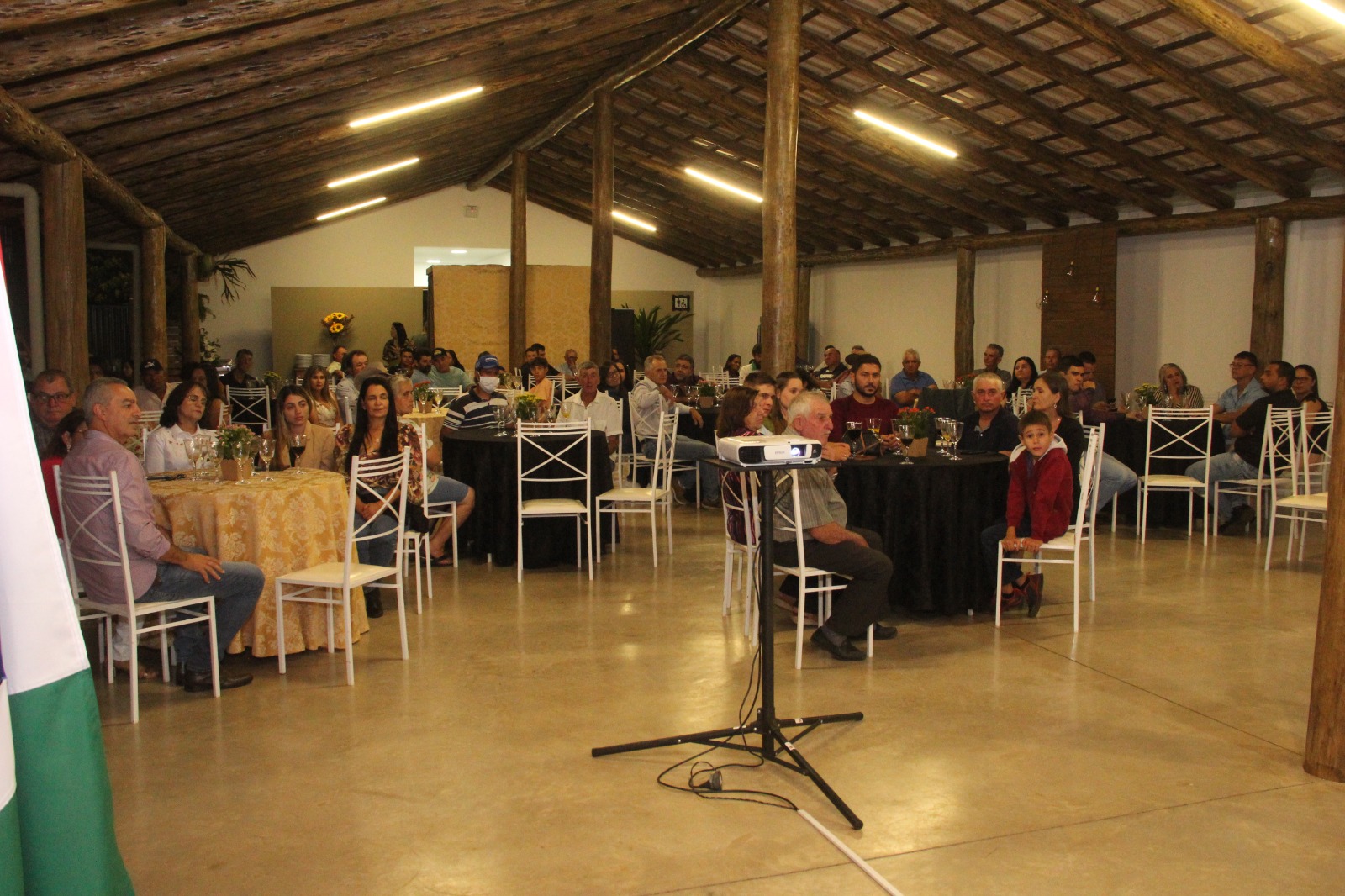 HOMENAGEM AO AGRICULTOR DE INDIANÓPOLIS