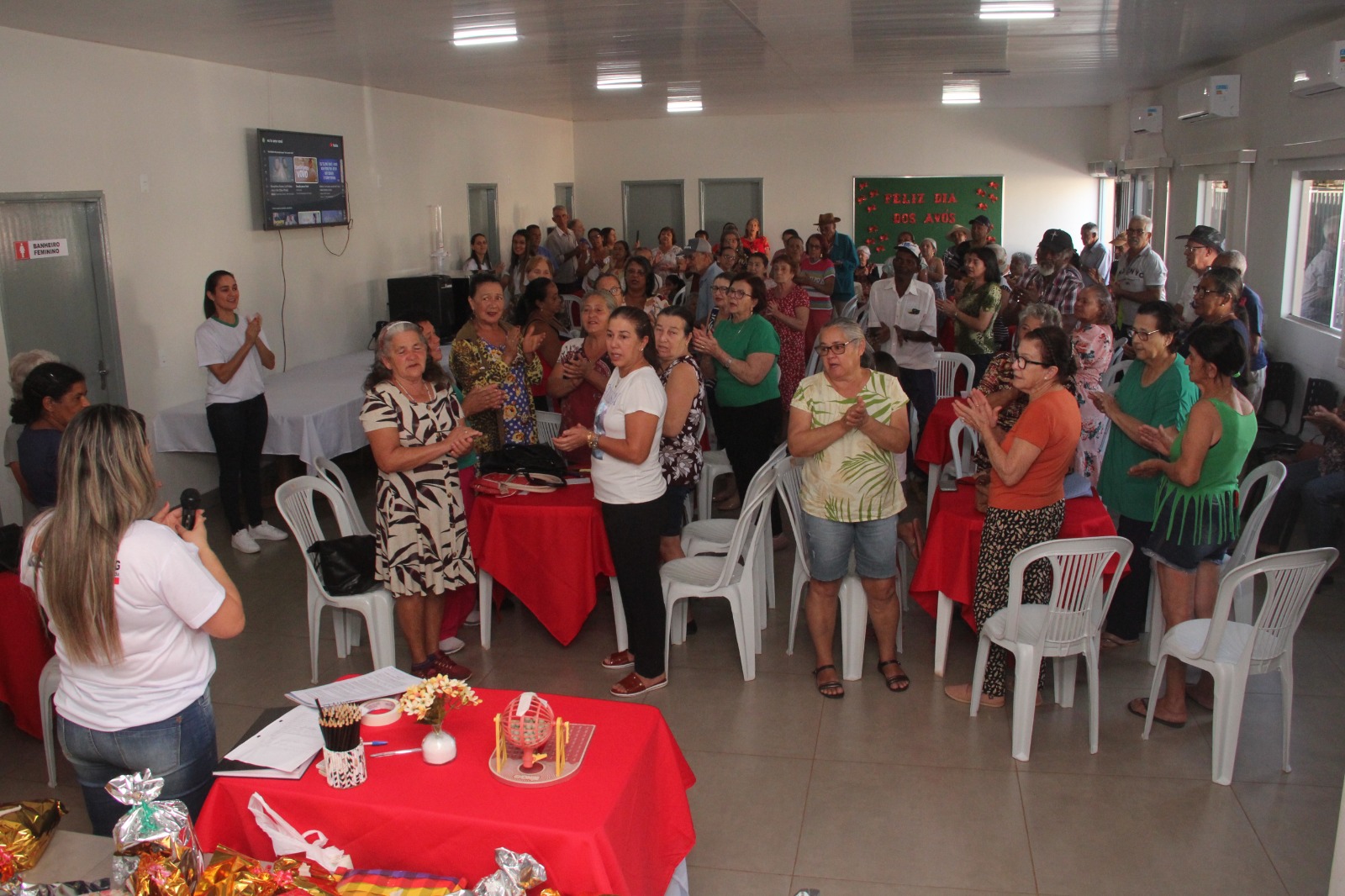 SOCIAL COMEMOROU DIA DOS AVÓS COM O GRUPO DA MELHOR IDADE