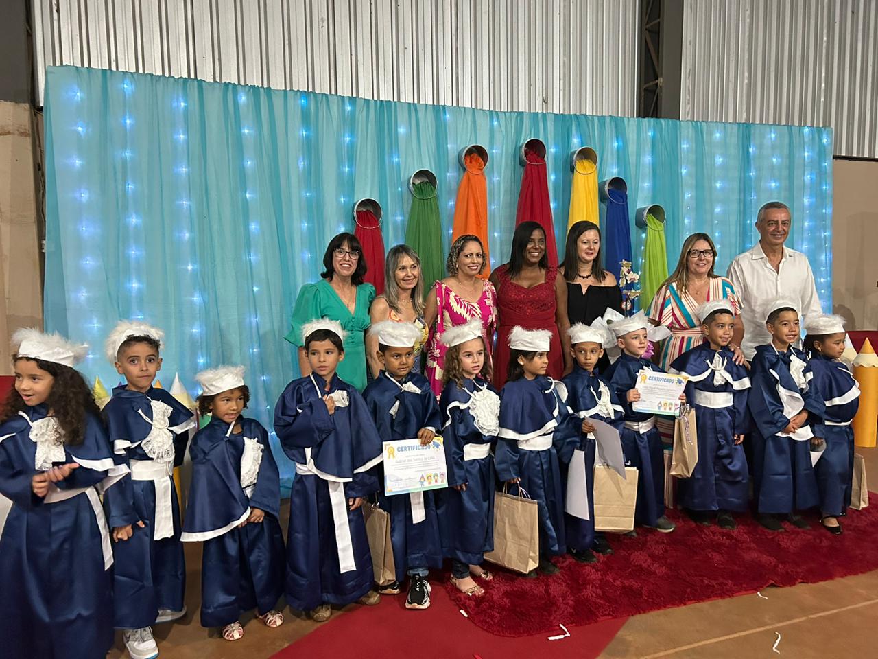 FORMATURA NA ESCOLA MUNICIPAL JOSÉ BARBOSA DE MIRANDA