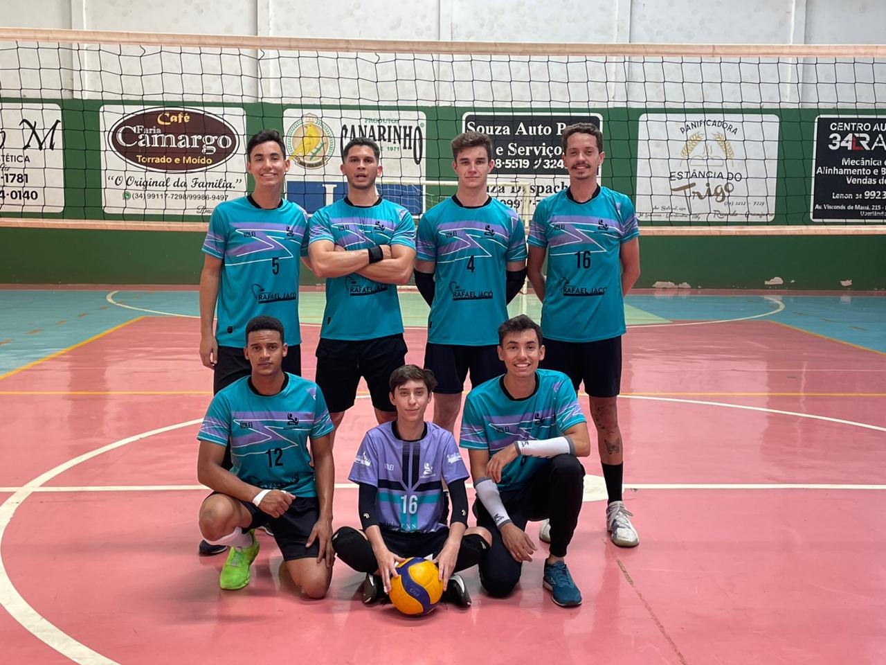 TORNEIO DE VÔLEI EM INDIANÓPOLIS