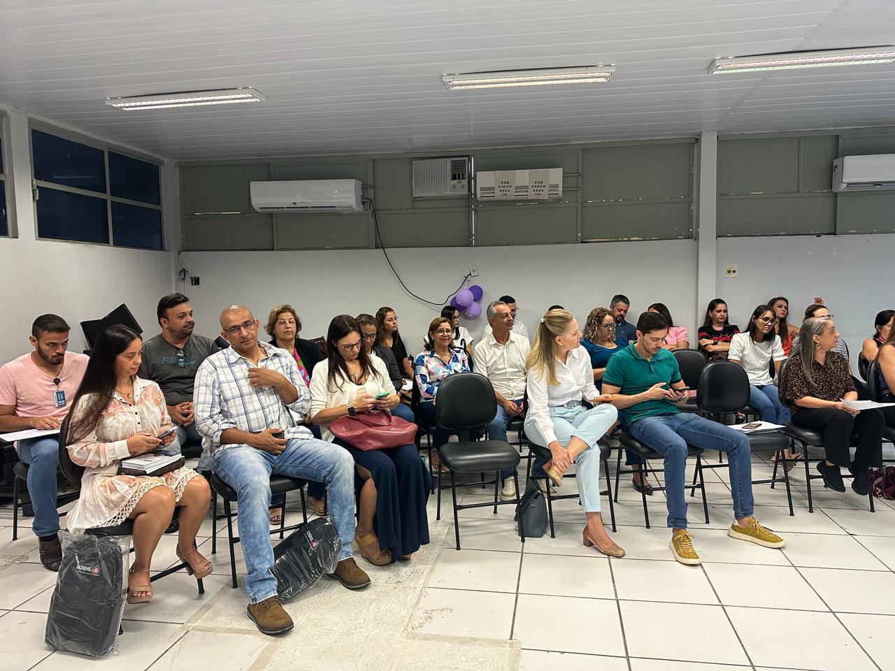 GESTORES SE REÚNEM NA SUPERINTENDÊNCIA DE SAÚDE EM UBERLÂNDIA