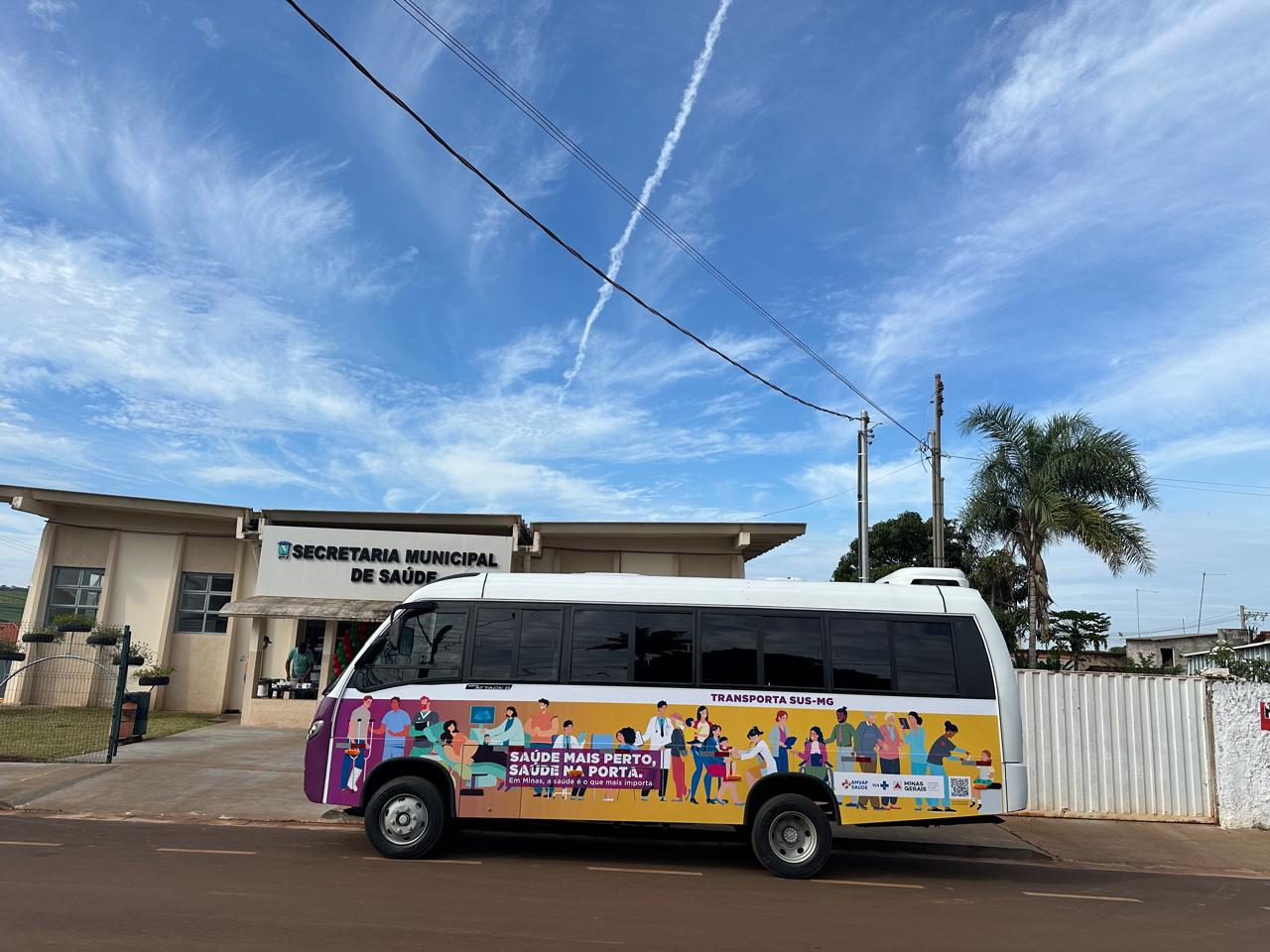 AMVAP SAÚDE REALIZA CERIMÔNIA OFICIAL DE ENTREGA DOS NOVE MICRO-ÔNIBUS PARA O TRANSPORTE DE SAÚDE