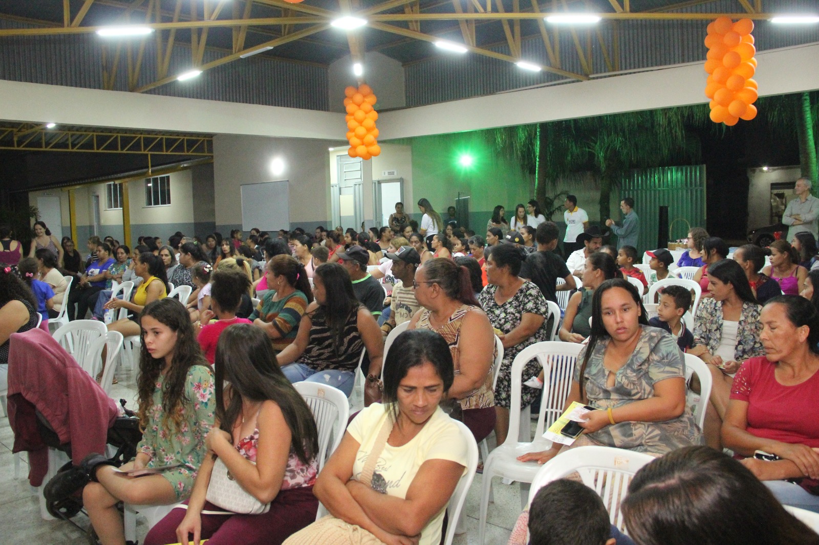 ATIVIDADE REALIZADA COM BENEFICIÁRIOS DO PROGRAMA BOLSA FAMÍLIA