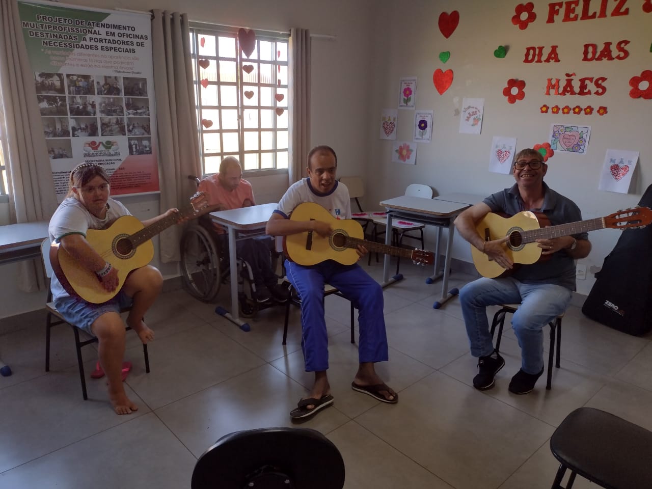 MUSICALIDADE NA SALA ESPECIAL