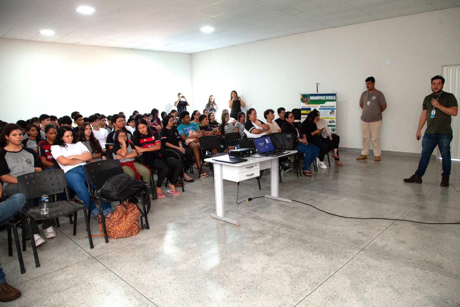 509983546_1907450350021739_6502648984223808863_n