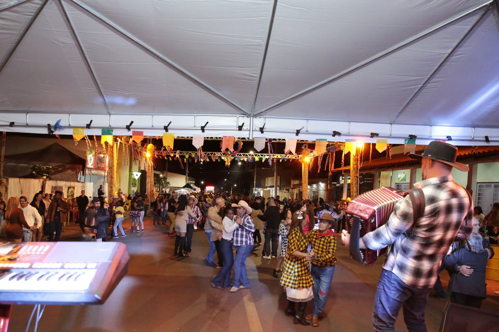 528075528_1944183543015086_8402559853543076628_n