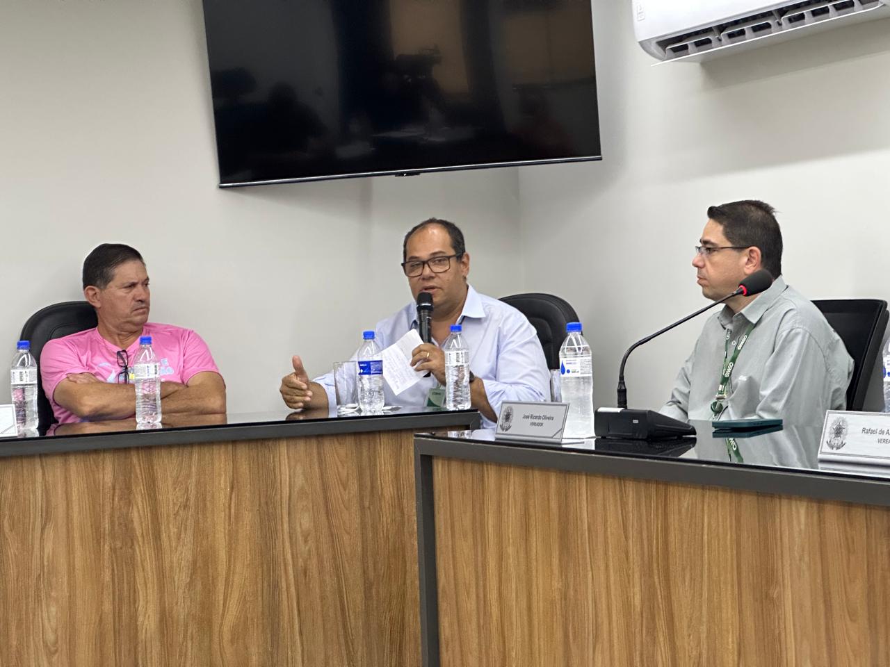 f04ce89a-c2e1-44ae-8305-58a939e4b8e2