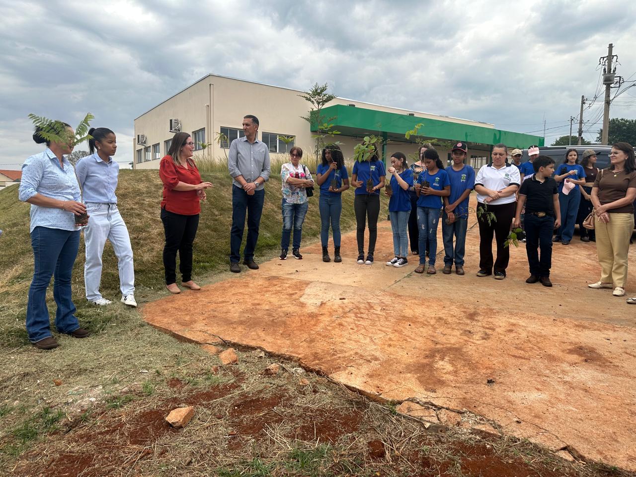 12e216bb-8567-46b1-8190-ec4799896e97