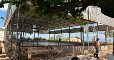 Prefeitura realiza manutenção e recuperação da quadra na comunidade Campo Alegre