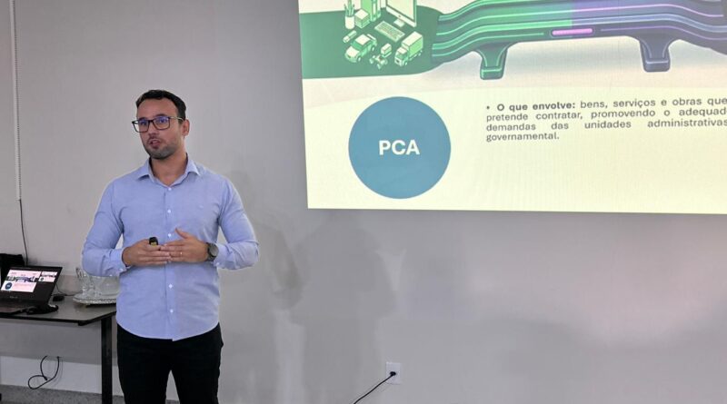 Prefeitura orienta servidores sobre elaboração do Plano de Contratações de 2027